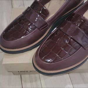 Women's Collection by Clarks  sharon Gracie, color Burgandy size 8M